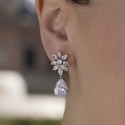 Pendientes de novia de plata pequeños festivos con diseño floral