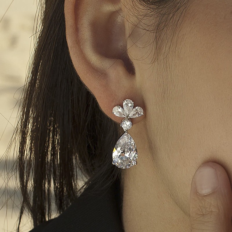 Pendientes de novia pequeños diseño lágrima y circonita