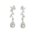 Pendientes largos novia diseño pétalos y lágrima final